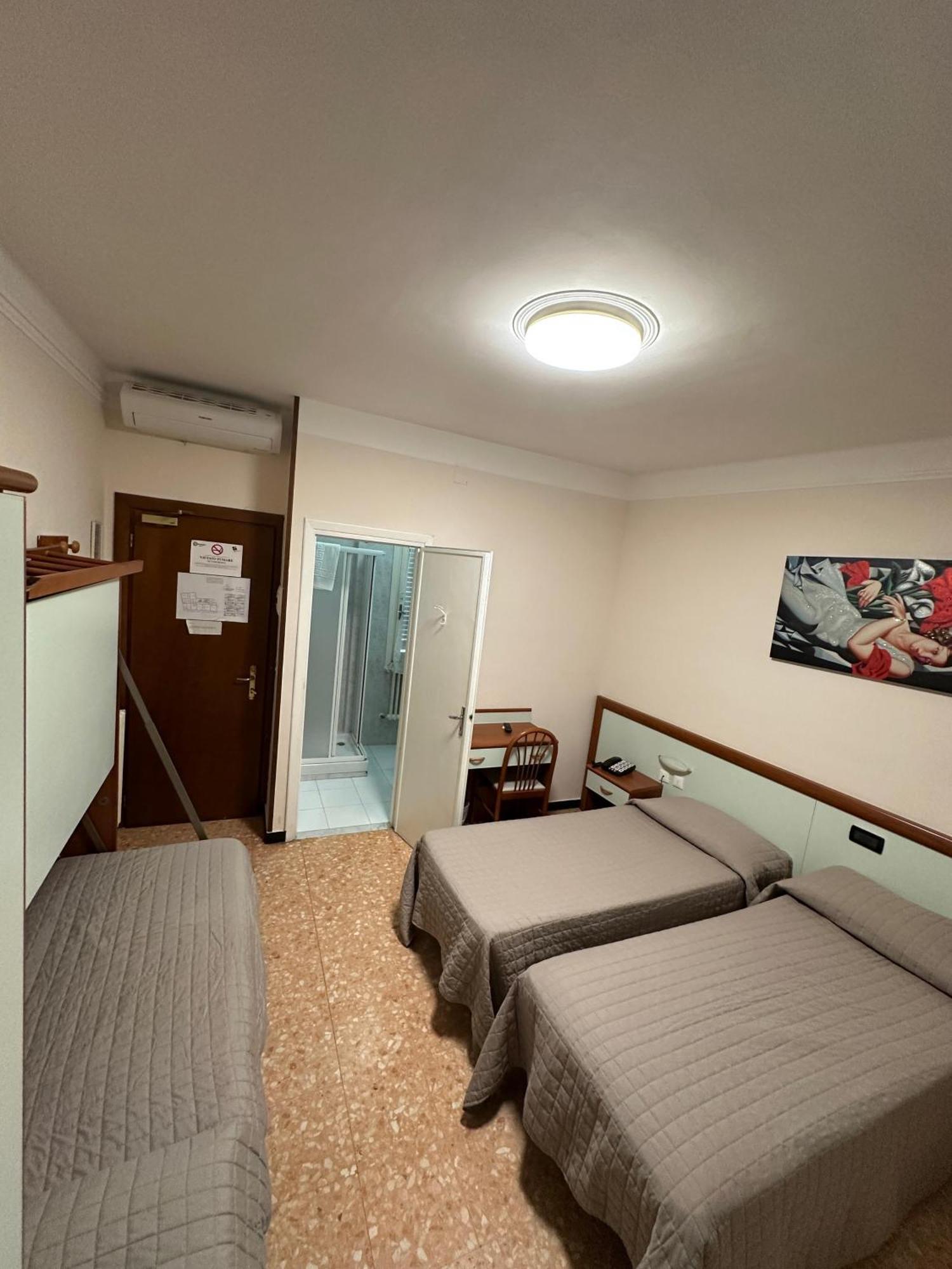 Hotel Svizzera Arma di Taggia Exterior photo
